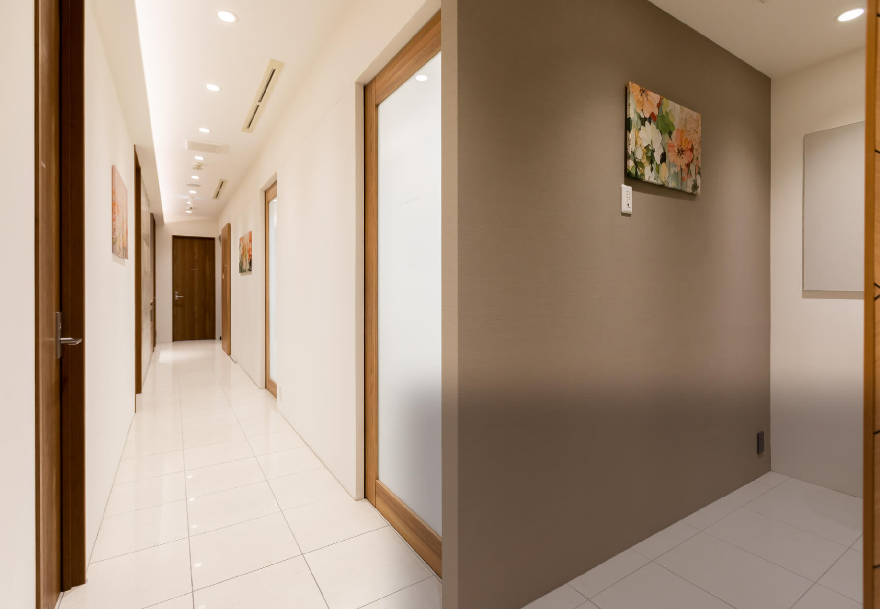 妊活から更年期まで、女性の一生に寄り添う美容医療