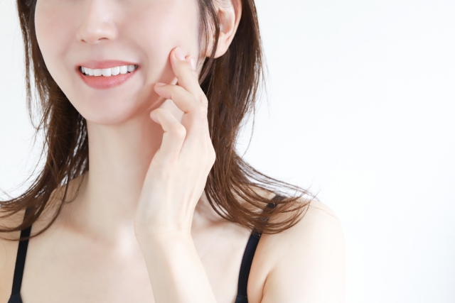 水の力で毛穴の奥まで優しく洗浄